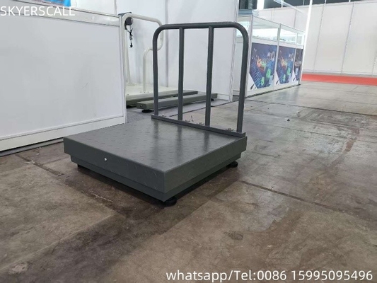 डिजिटल कार्बन स्टील 500x500 मिमी 300 किलोग्राम प्लेटफ़ॉर्म स्केल चेकर प्लेट और बैकरेल के साथ